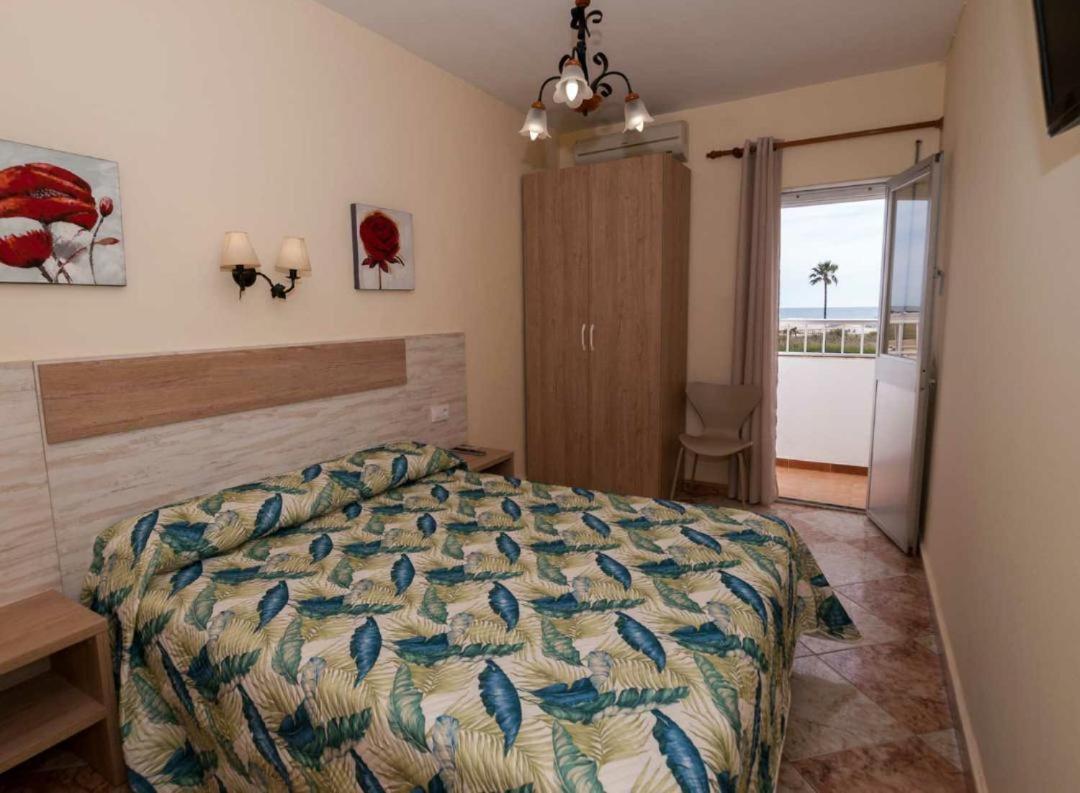Hostal Sonrisa Del Mar Conil De La Frontera Exteriér fotografie
